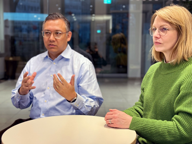 Das Bild zeigt Frau  Kosche-Steinbrecher und Herrn Dr. Kleinknecht-Dennert im Interview